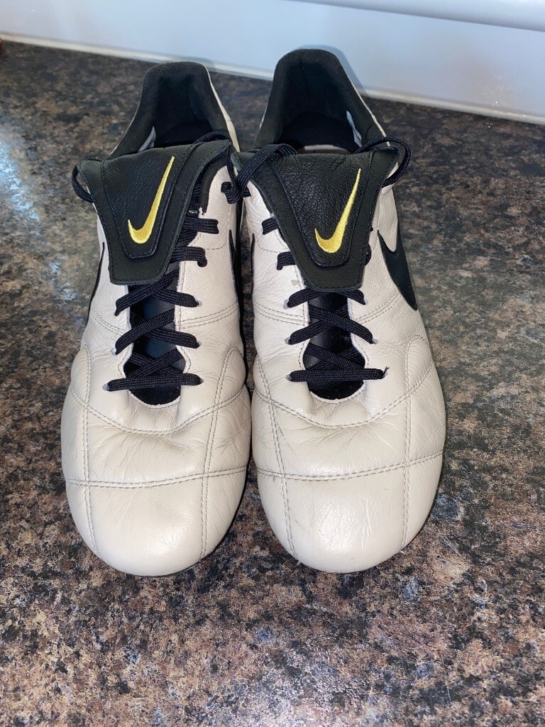 nike premier 2.0 football boots